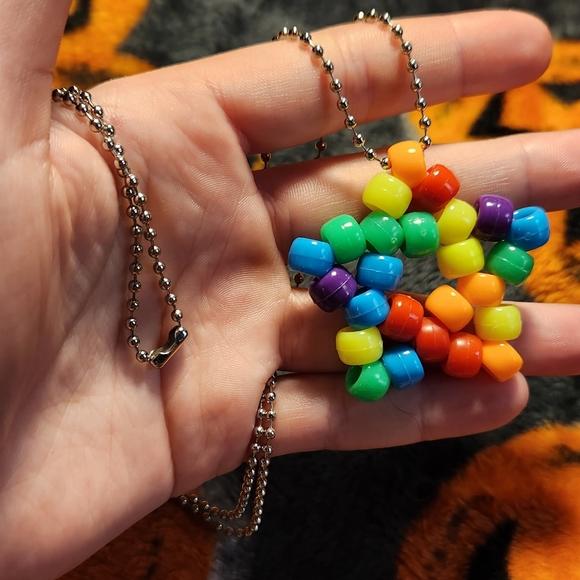 Rainbow star necklace - Picture 2 of 4